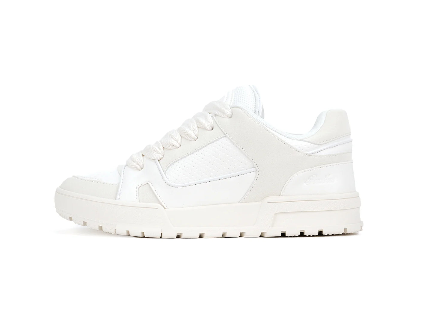 Essential Court Sneaker™